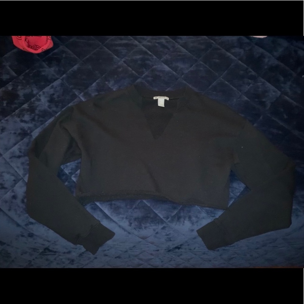 Cropped Black V Neck Cut Collar Sweater